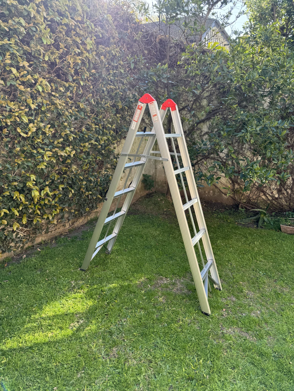 Escalera Plegable de Aluminio 1.78m