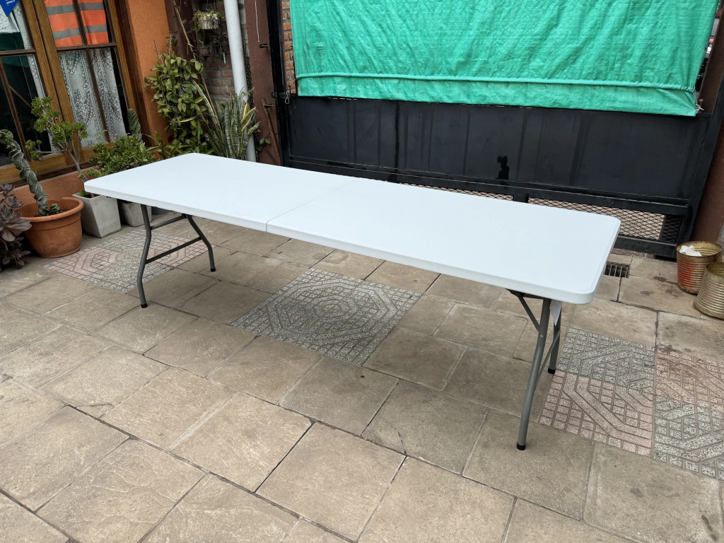 Mesa Plegable Blanca 2.40m